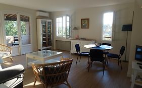 06D - Appartement Spacieux Avec Terrasses, Jardin Et Piscine